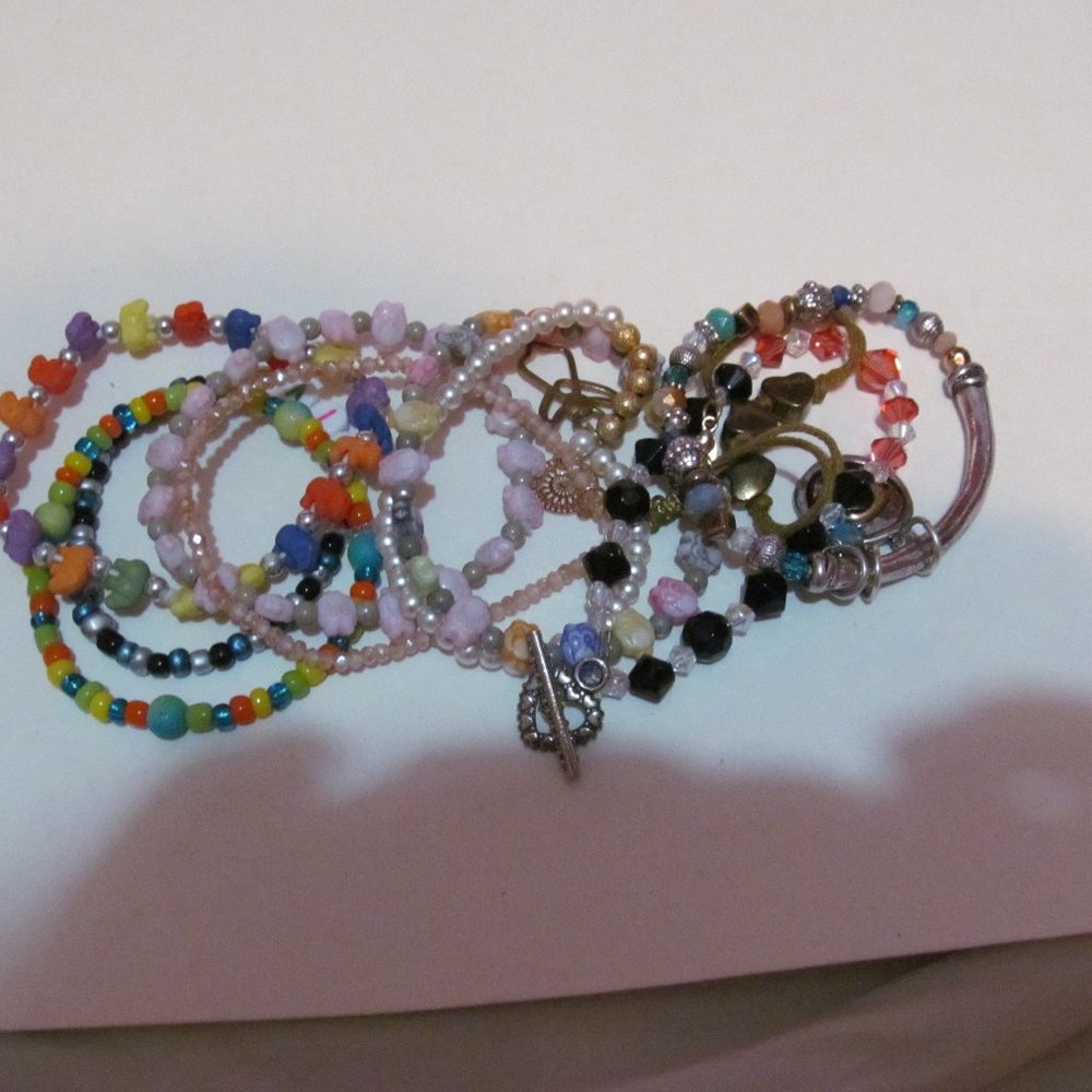 Bundle of 10 assorted girls stretch bracelets